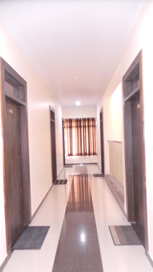 Hotelyashpalace Maihar Bagian luar foto
